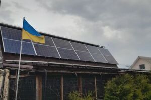 КиївськаОбласть полагодили сонячну станцію після її пошкоджень бурятами 2023-04